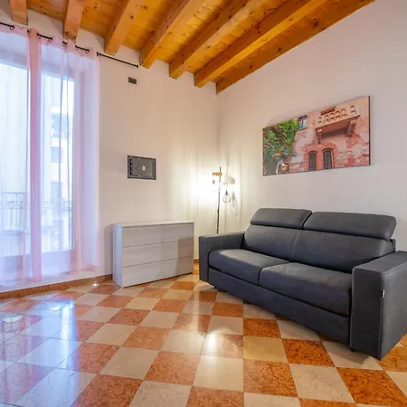 -Near Arena & Giuletta- Pet Friendly Mazzini Palace Verona Exterior photo