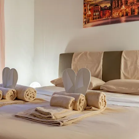 -Near Arena & Giuletta- Pet Friendly Mazzini Palace Verona Exterior photo