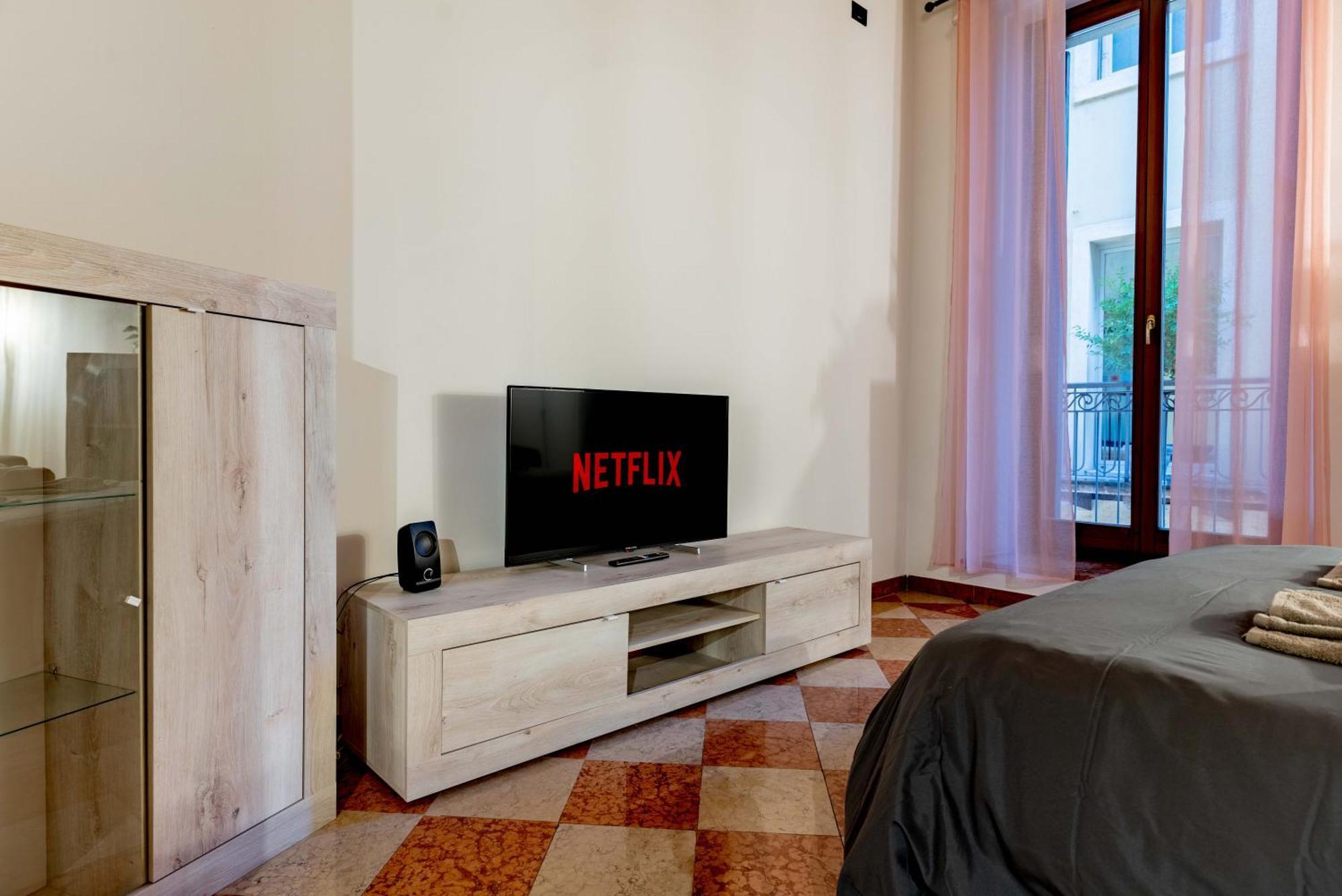 Apartment -near Arena & Giuletta- Pet Friendly Mazzini Palace