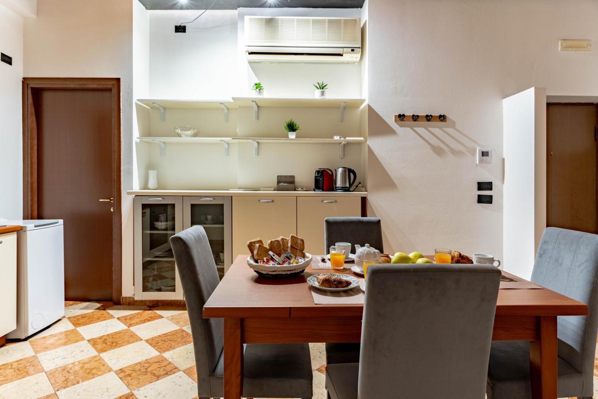 Apartment -near Arena & Giuletta- Pet Friendly Mazzini Palace Verona