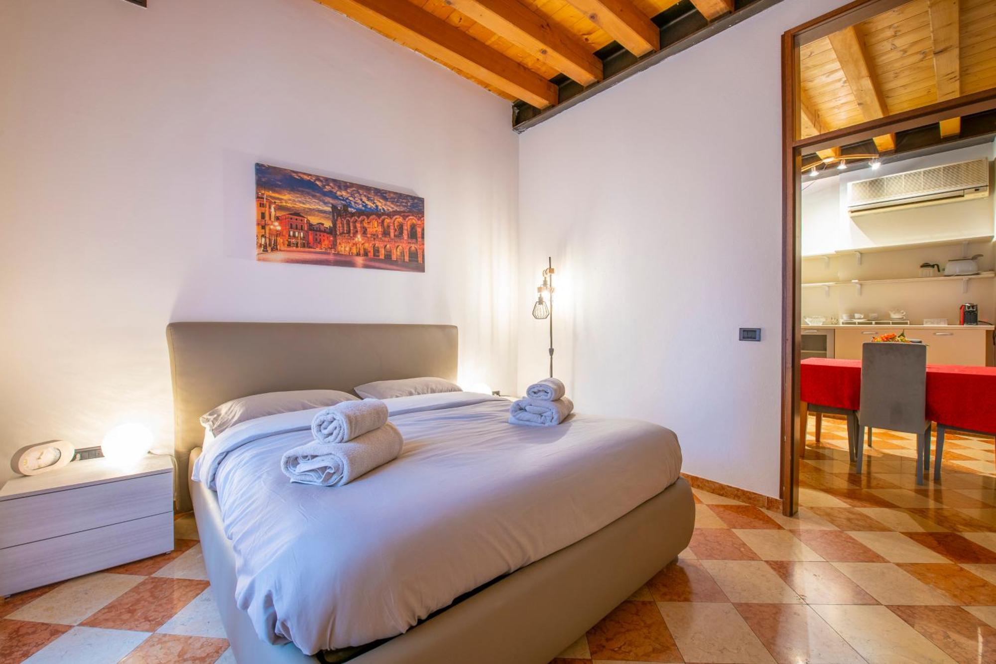 -near Arena & Giuletta- Pet Friendly Mazzini Palace *